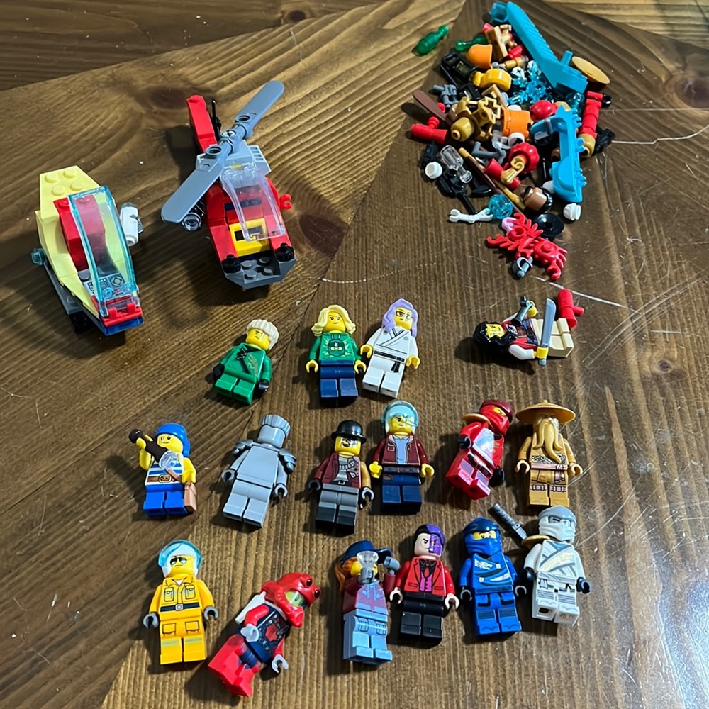 Lego mini figure 17